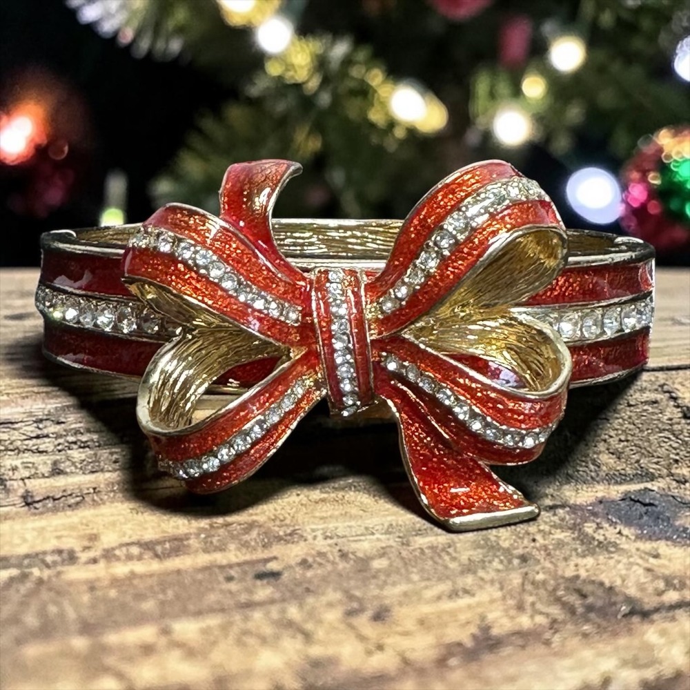 Red‎ Enamel Rhinestone Bow Hinged Bangle Bracelet Gold Tone Christmas Glam